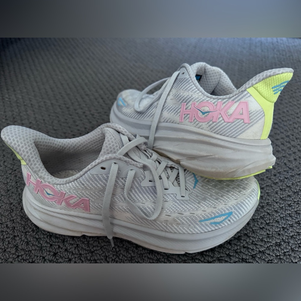 HOKA Clifton 9
